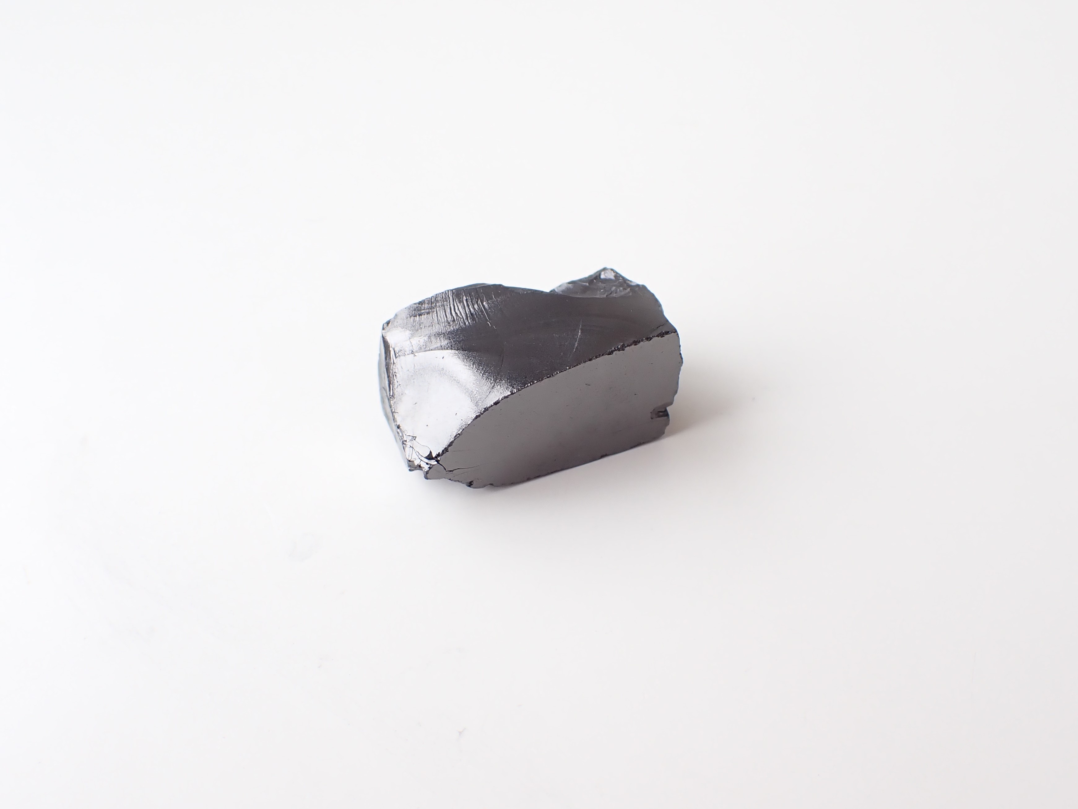 ST0081　ロシア　カレリア共和国産　シュンガイト（Shungite）　エリット　◇ネコポス対応可◇