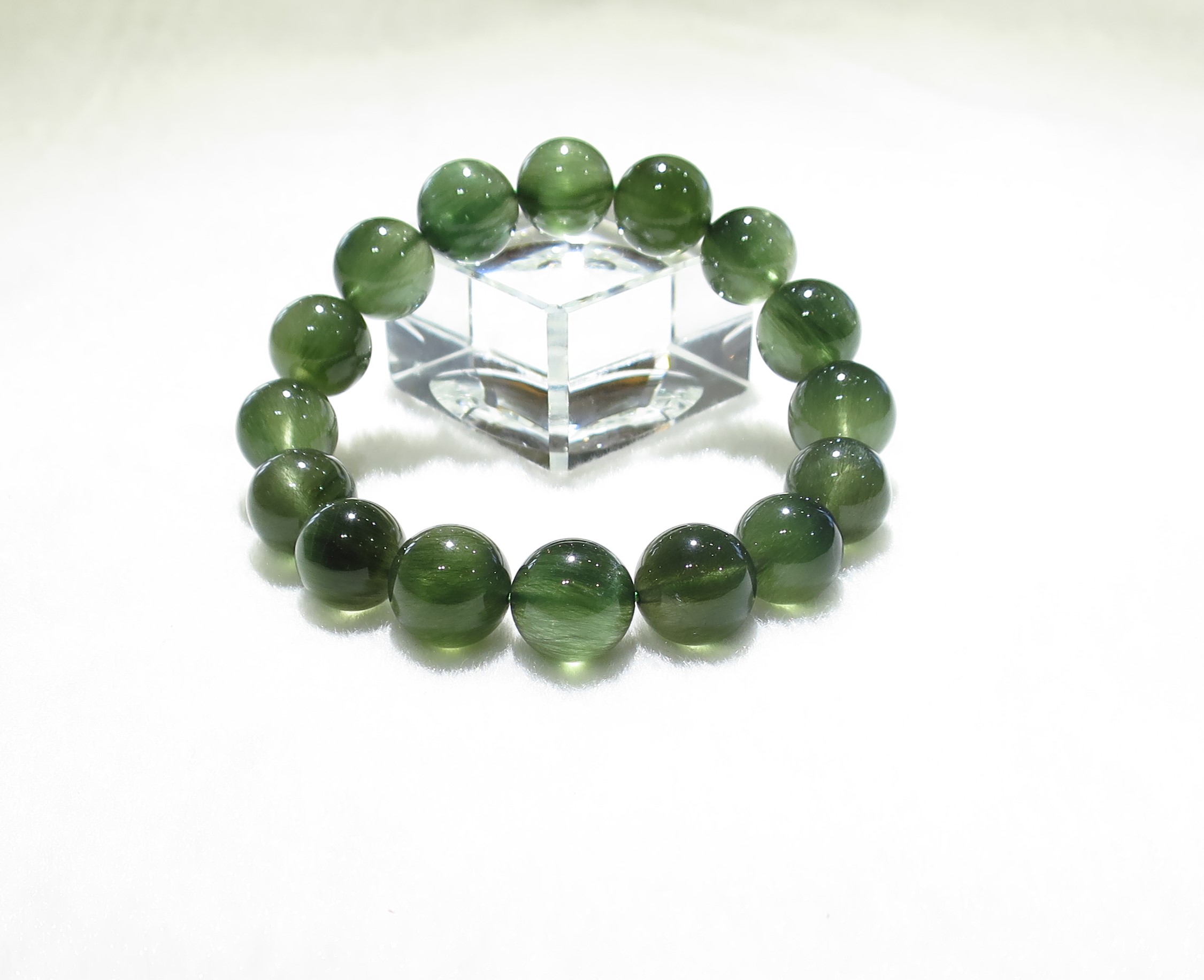 AB1367 【稀少】 アクチノライトインクォーツSA 13mm