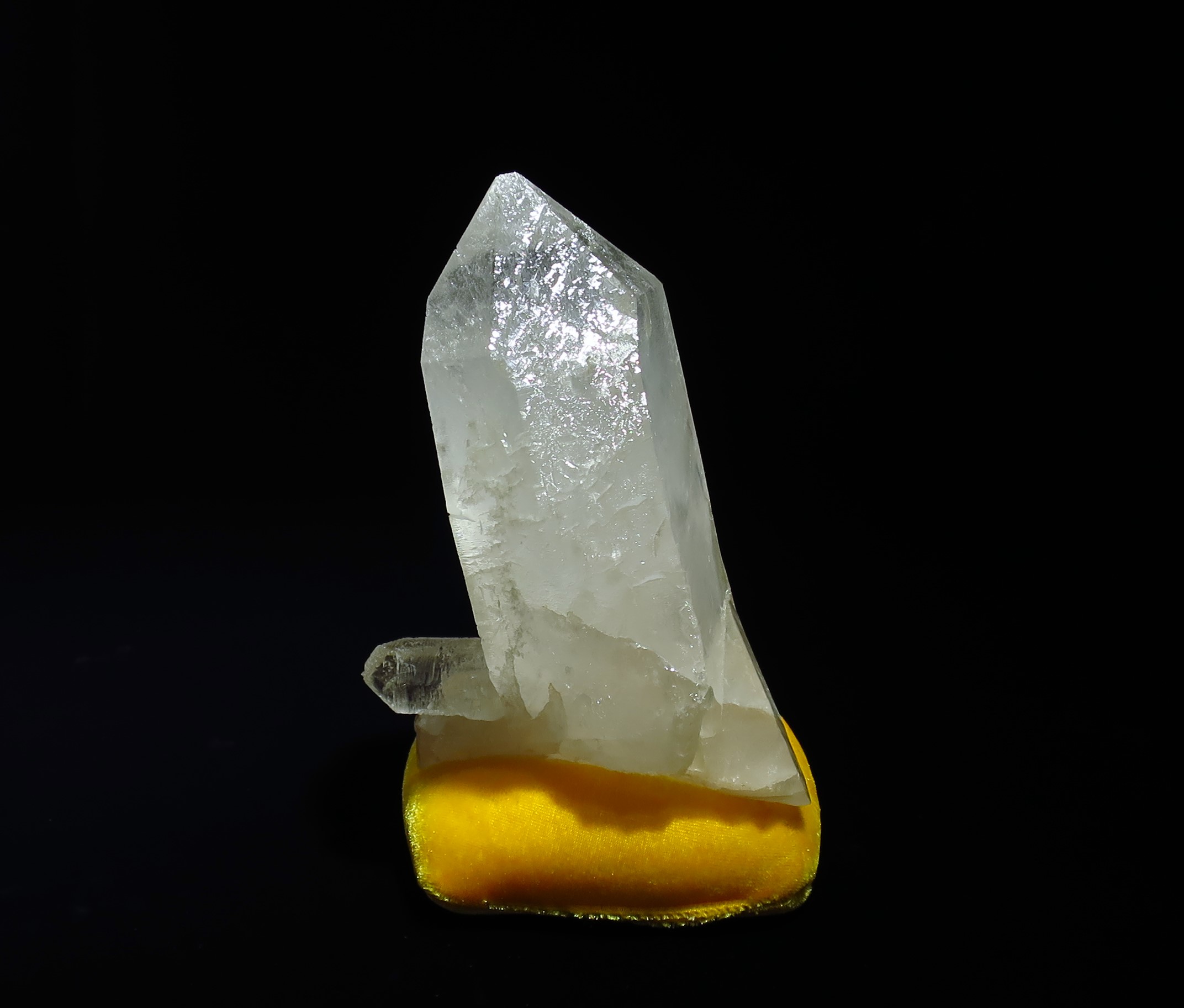 トライゴーニッククォーツ