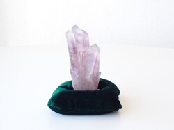 AC1896 ブルガリア産 ファントムアメジスト 81．5g ☆台座