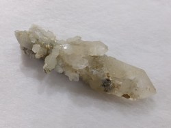 内モンゴル産　ダブルポイント水晶