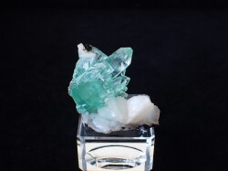 グリーンアポフィライト