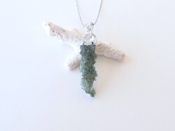 モルダバイトペンダントトップ