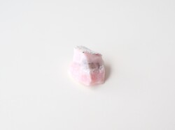 ピンクオパール原石