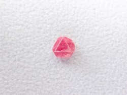 SP5001　【珍品】　ミャンマー　モゴック産　スピネル式双晶　◇ネコポス対応可◇