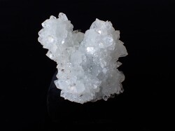 AB3391　アポフィライトオンクォーツ　６６７ｇ　☆台座クッション付き☆