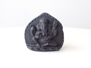 AL0036　ネパール産　アンモナイト　化石／Saligram（サリグラム）　ガネーシャ像　４８９ｇ