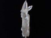 AB3296　ディアマンティーナ産　スモーキーレーザークォーツ　８４７ｇ　☆台座付き☆