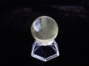 RI0266　【プレミアム】　リビアングラス　スフィア（丸玉）　直径：３６．７ｍｍ　☆宝石鑑別書付き☆