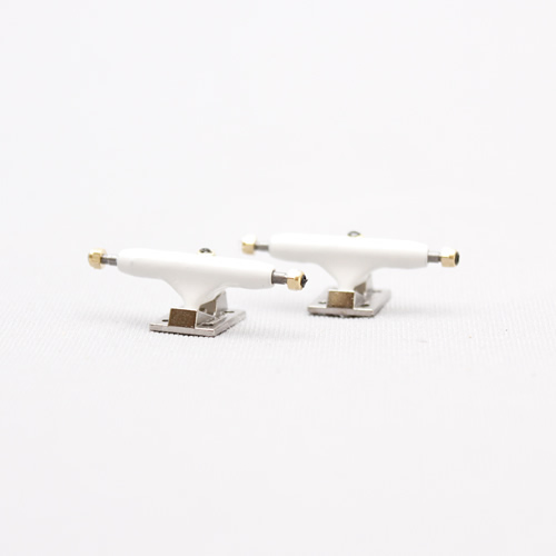 【BR034】Blackriver Trucks/2.0 Bright white 29/トラック
