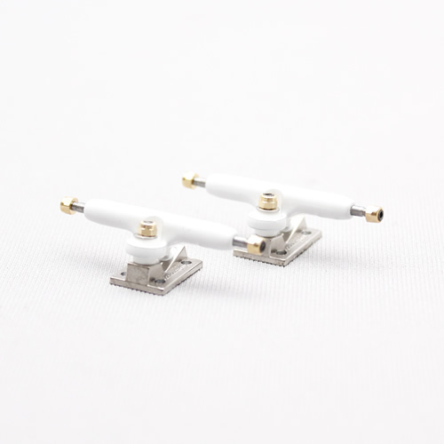 【BR065】Blackriver Trucks/Wide 2.0 Big Bright white 32/トラック