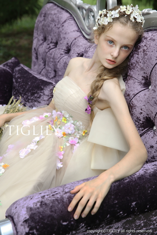 T IG LＩＬＹカラードレス TIGLILY】ウェディングドレス＿ウエディングドレス＿エンパイア