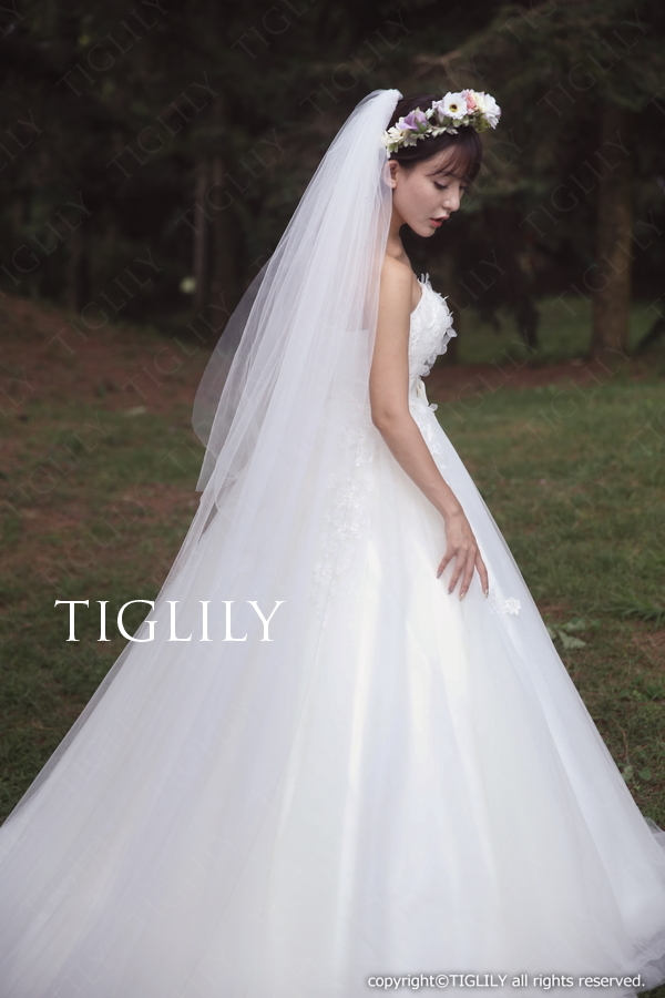 デンマークLillyウェディングドレス Lilly | Aライン | ウェディングドレス｜【公式】小さな結婚式