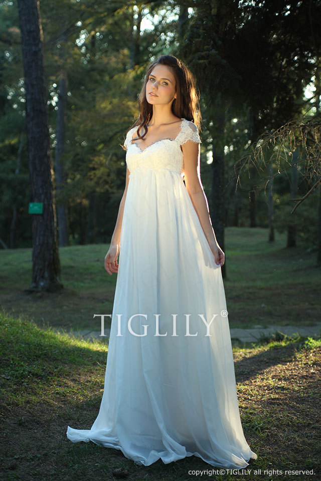 【美品】TIGLILY ホワイトウェディングドレス TIGLILY】ウェディングドレス＿ホワイトドレス（w2001）