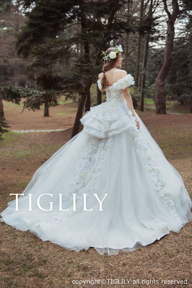 ベラ Bella】ウェディングドレス＿ホワイトドレス＿Aライン＿