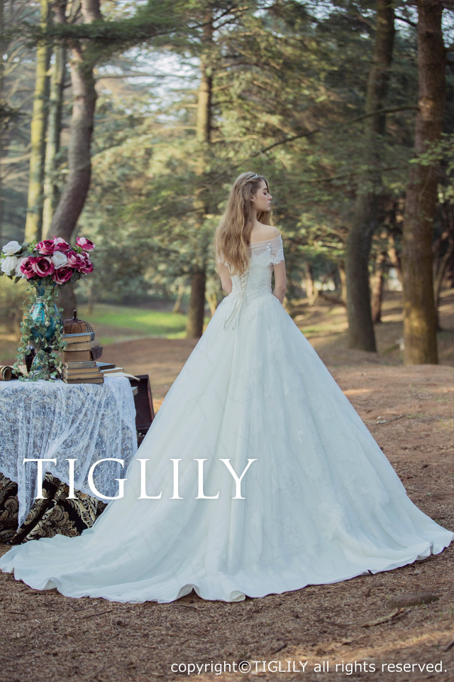 w332 リンダ Linda　TIGLILY ティグリリィ ホワイトドレス