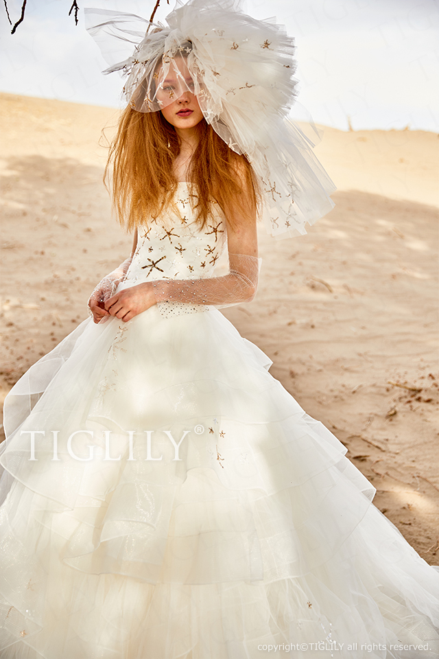 ラフィーネ Raffine】ウェディングドレス＿ウエディングドレス＿カラー