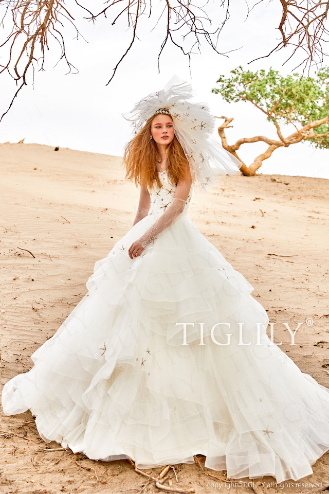 ラフィーネ Raffine】ウェディングドレス＿ウエディングドレス＿カラー