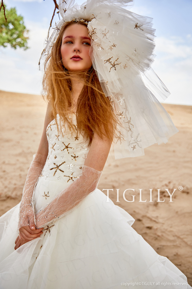 ラフィーネ Raffine】ウェディングドレス＿ウエディングドレス＿カラー