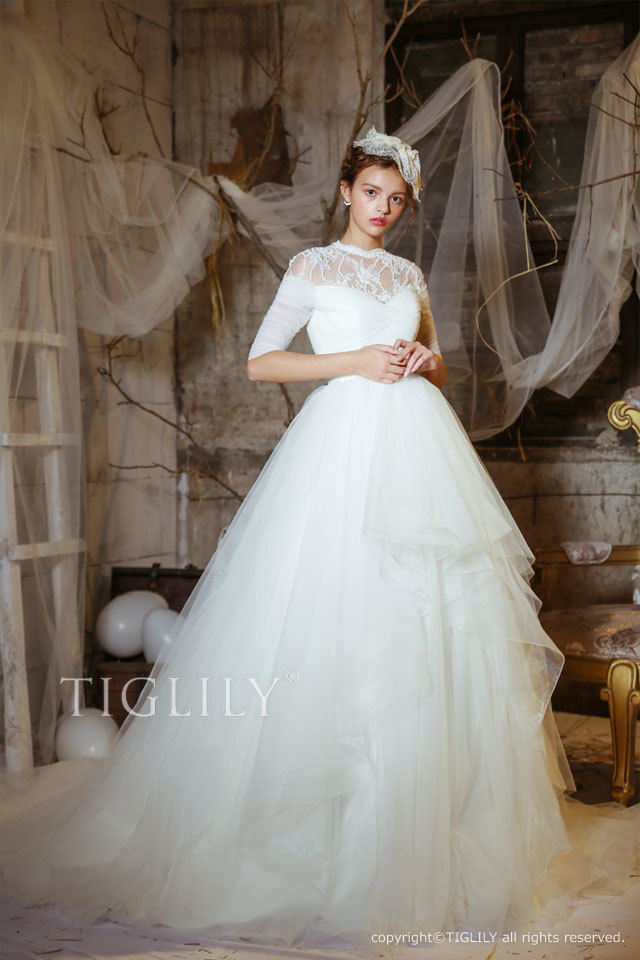 ピス Pis】ウェディングドレス ホワイトドレス（w513)