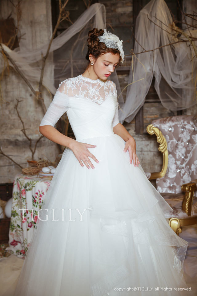 ピス Pis】ウェディングドレス ホワイトドレス（w513)