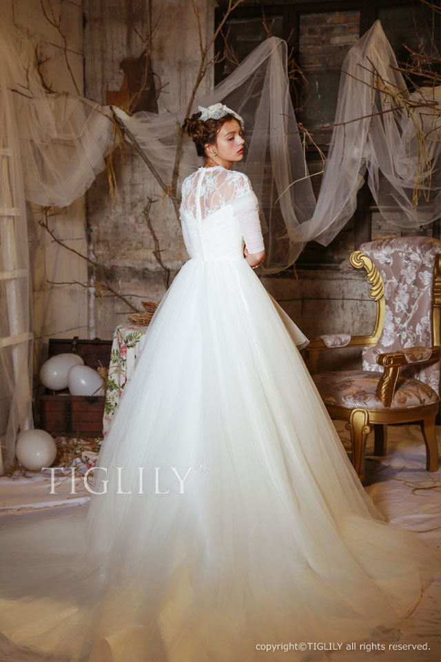 ピス Pis】ウェディングドレス ホワイトドレス（w513)