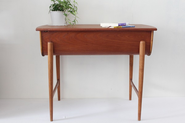 Sewingtable　ソーイングテーブル　　　 / デンマーク製（送料ランクA）　　　　　　　