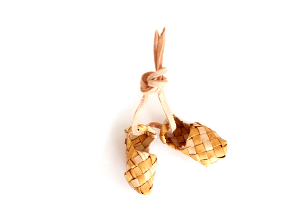 白樺の飾り　　　　　　　　　　　　　　　　小さな白樺の靴