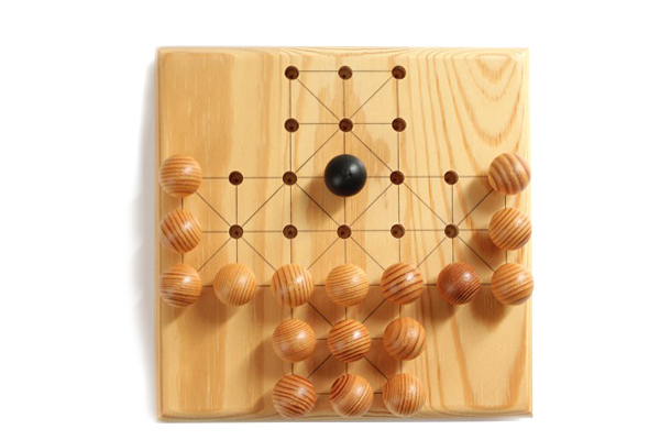 aarikkaアーリッカ　　　　　　　　　　Fox and Geese ゲーム / 木製　　