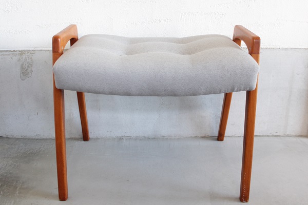 北欧ヴィンテージ　　　　　　　　Ottoman / スツール grey　(プラス送料一律1,000円）　