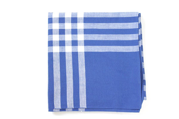 北欧ヴィンテージ　　　　　　　　　Finlayson ホワイト×ブルー柄  130cm×130cm