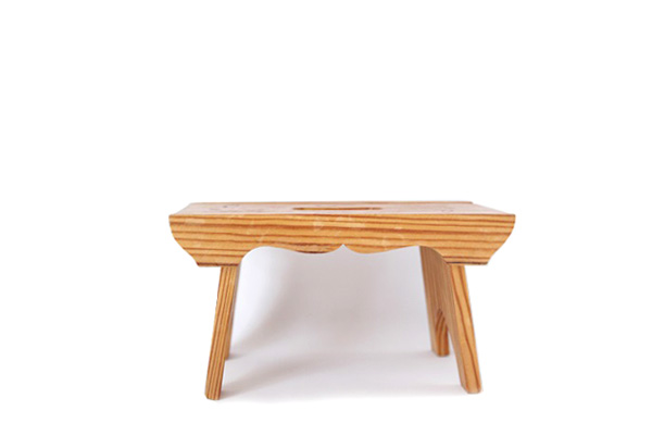 北欧ビンテージ  　　　　　古いスツール型のミニ飾り台（オブジェ）