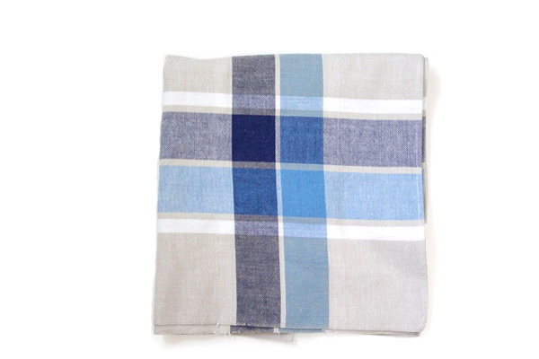 北欧ヴィンテージ　　　　　　　　　Finlayson ホワイトグレー×ブルー×ダークブルー柄  90cm×90cm