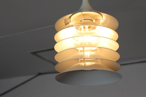IKEA KVARTER ヴィンテージ ランプ 間接照明 電球型 ポストモダン IKEA KVARTER ヴィンテージ ランプ 間接照明 電球型 ポストモダン