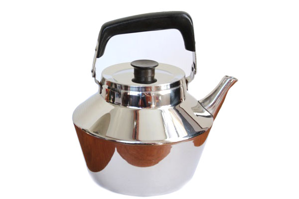 Modernakok社　　　　　　　　　　　ステンレスケトル 2.0L　　　　　