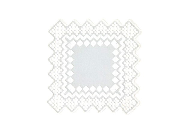 北欧ヴィンテージ　　　　　　　　　テーブルトップ / ハーダンガー刺繍  22cm×21cm