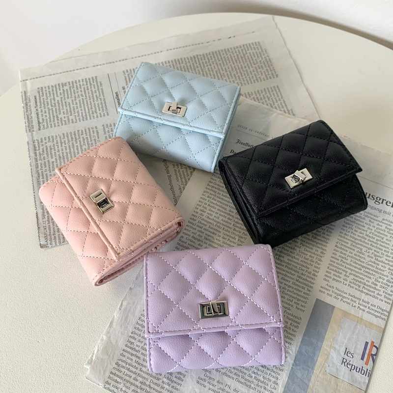 クリアポケット三つ折り財布