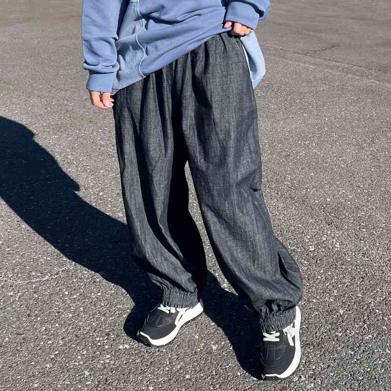 デニム裾スモッキングパンツ