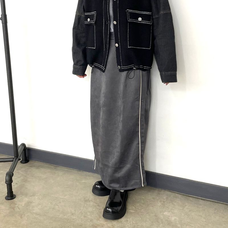 スウェードトラックIラインスカート