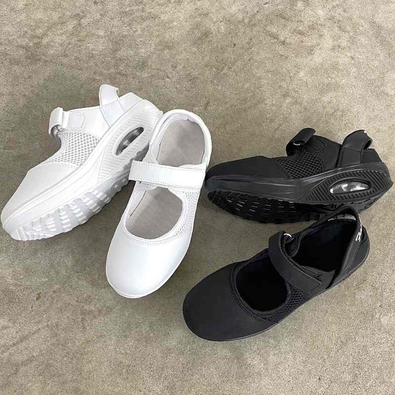 メッシュスニーカー