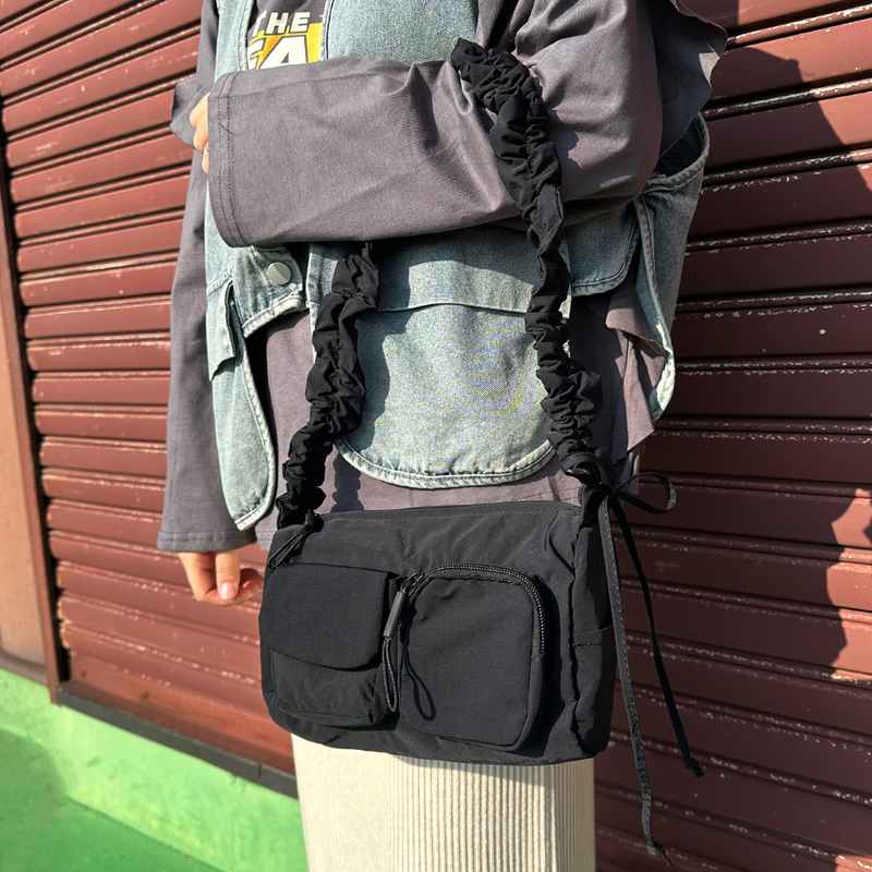 撥水ドロストショルダーバッグ