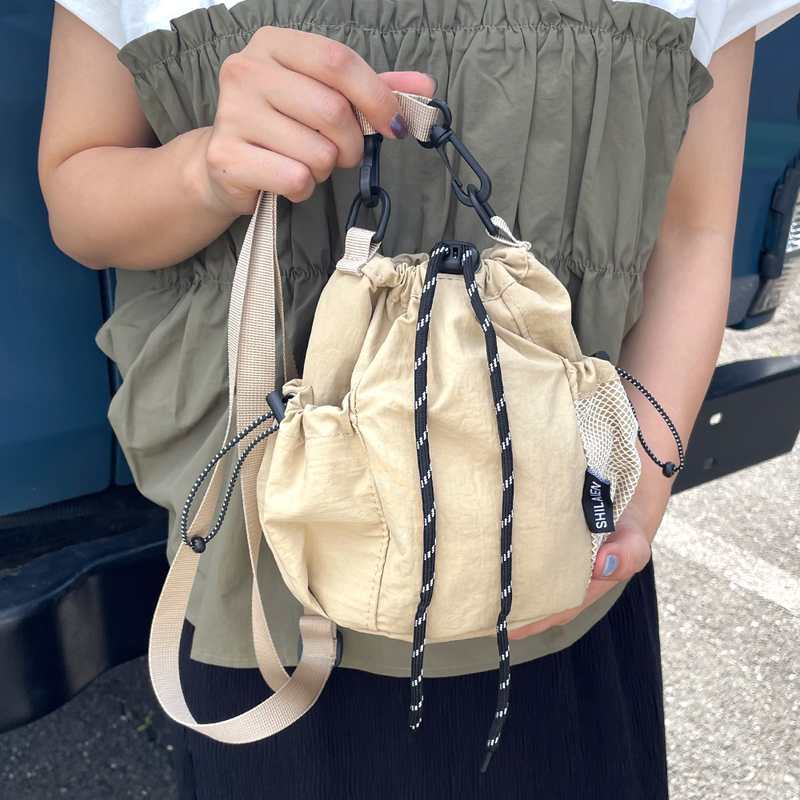 撥水サコッシュ