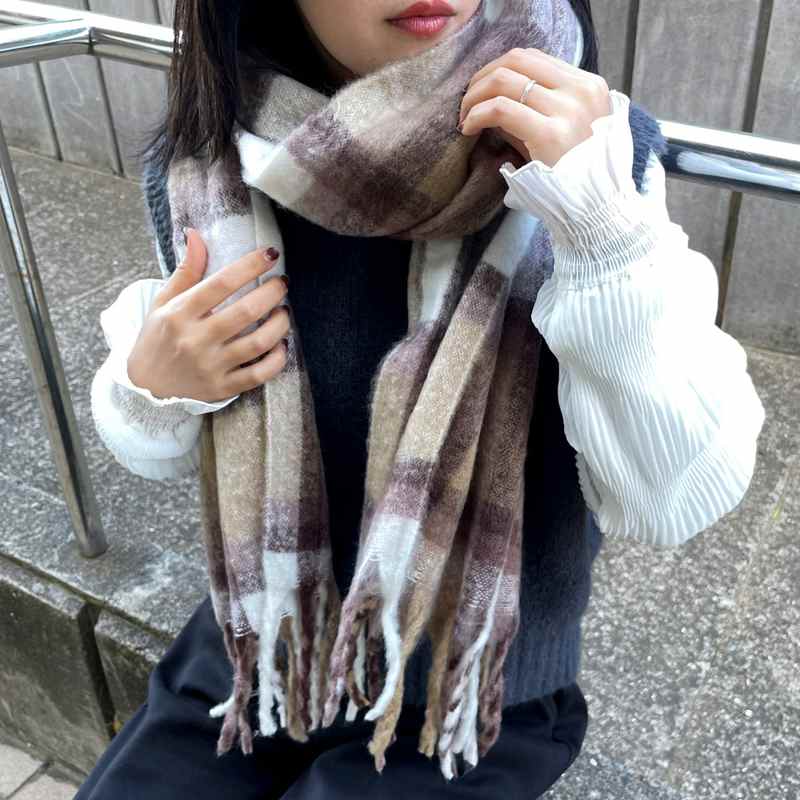 チェックマフラー