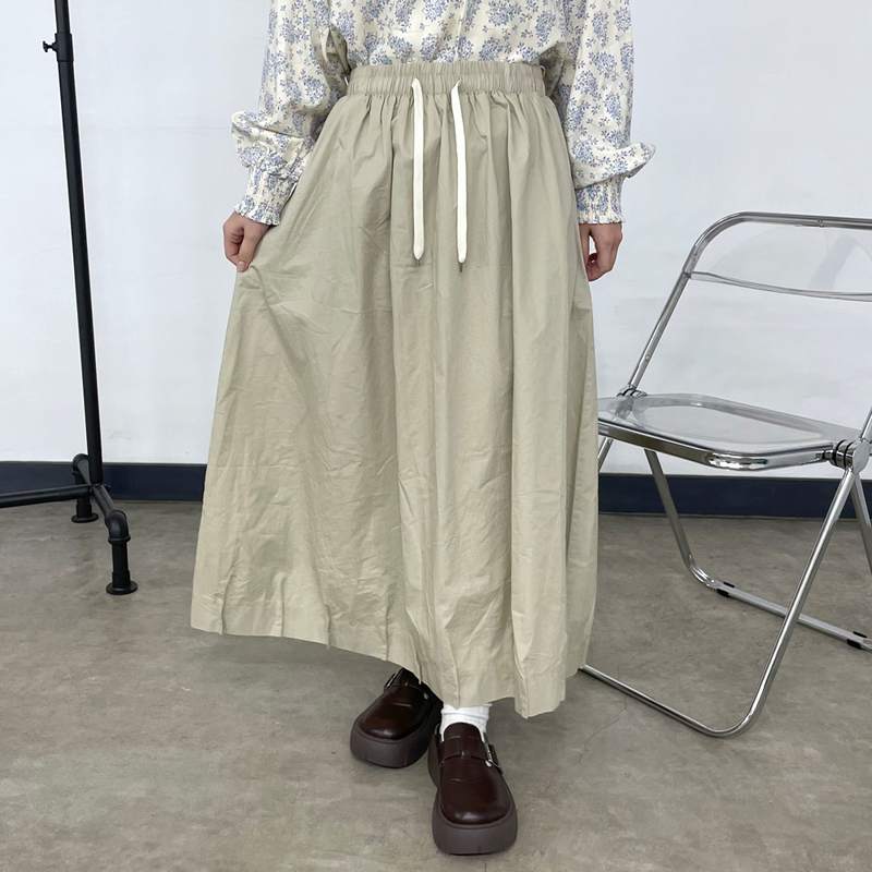 薄ツイル裾タックコクーンスカート