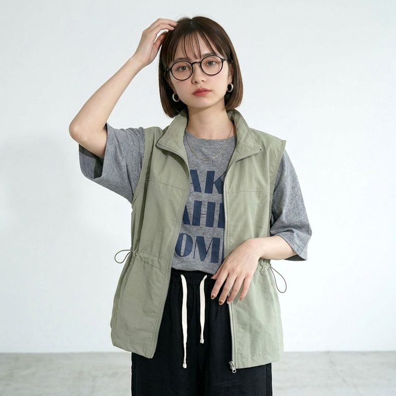 ナイロン風スタンドベスト