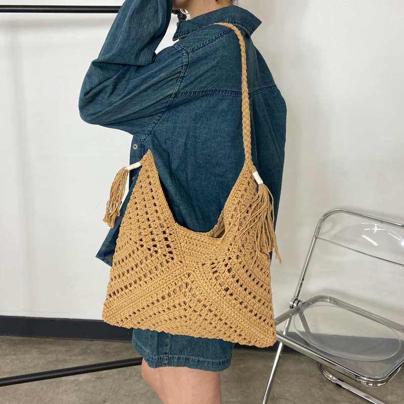 コットン編みフリンジバッグ