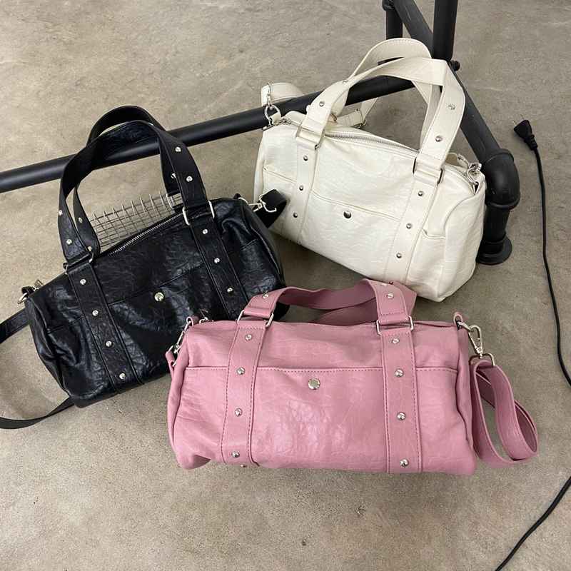 スタッズ型押し2WAYボストンバッグ