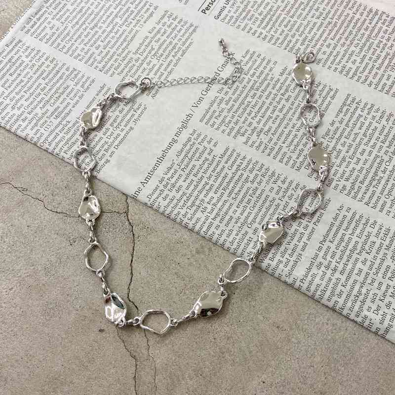 変形リングネックレス