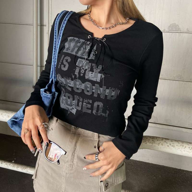 ロゴレースアップTシャツ
