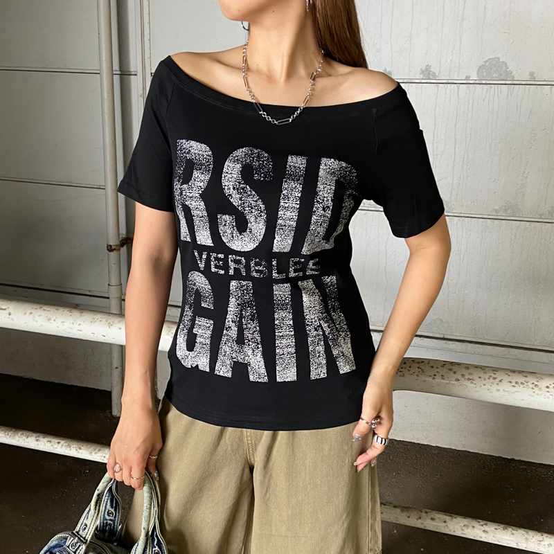 オフショルビッグロゴTシャツ
